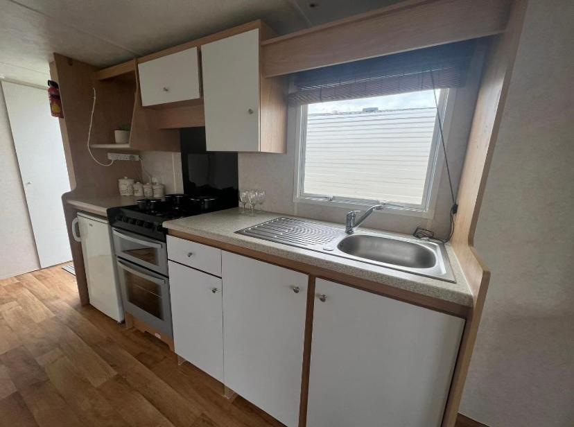 4 Berth Lido Beach Prestatyn Exterior photo